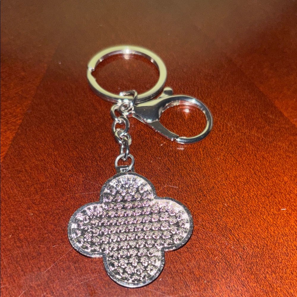 Blossom Sparkling Silver Key Holder - Picture 4 of 5